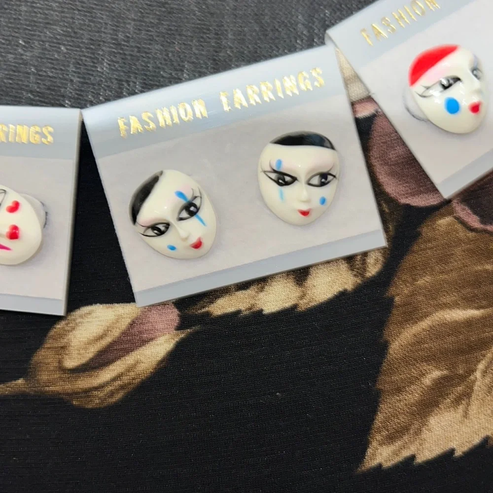 New Old Stock Vintage Molded Plastic Madi Gras Jester Painted Face Mask Earrings - Picture 5 of 7